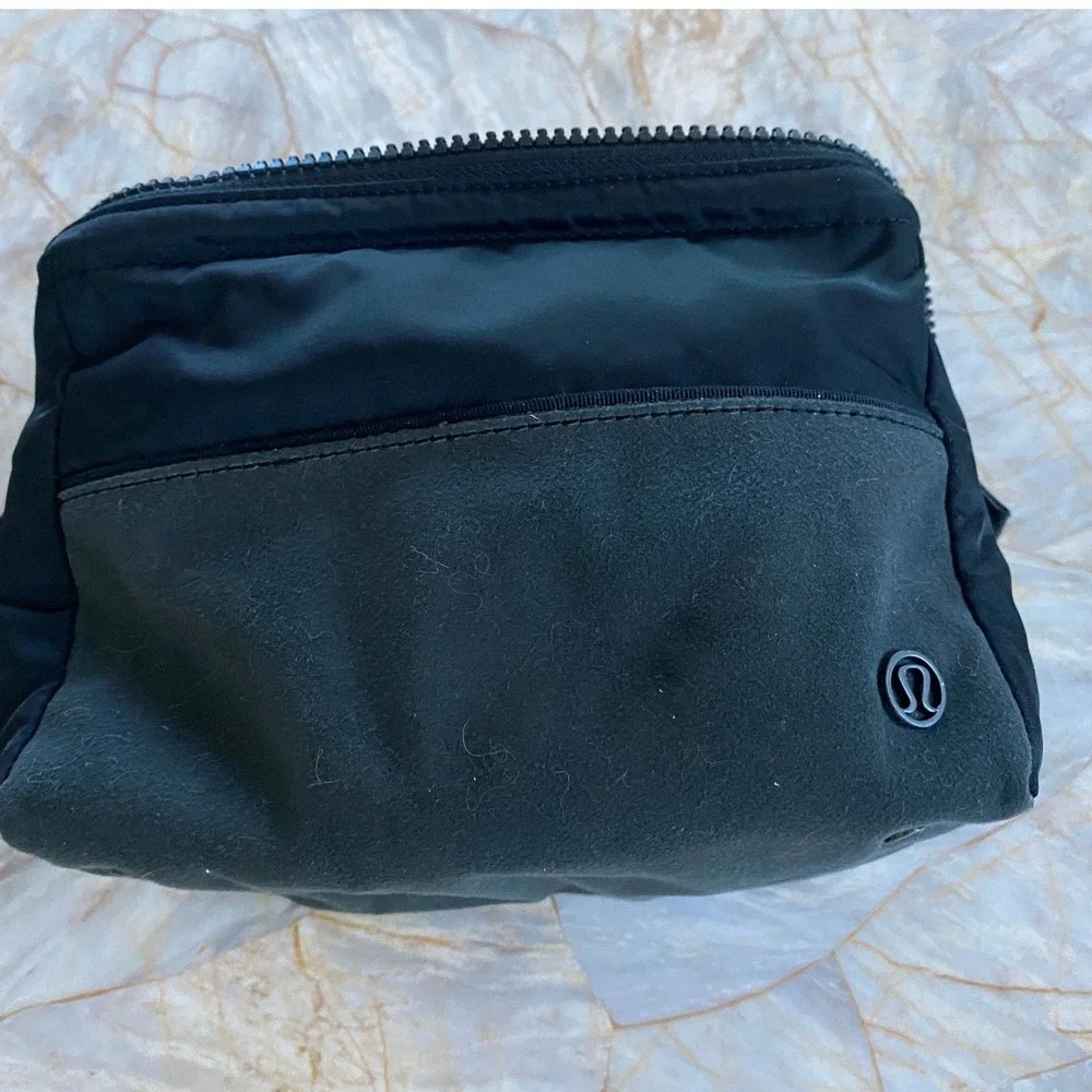 Lululemon Athletica Toiletry Bag Black Nylon Suede Pink Script Organizer